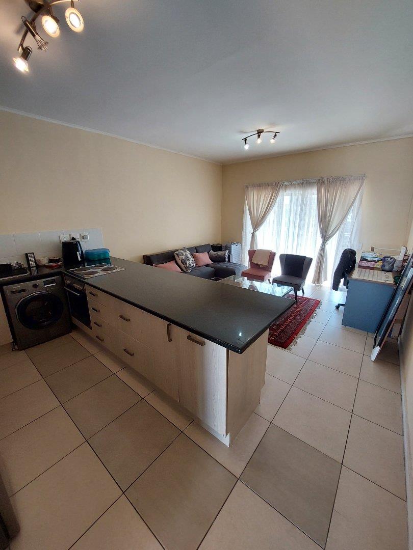 To Let 1 Bedroom Property for Rent in Mowbray Western Cape